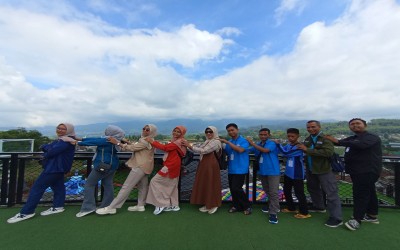 Study Tour SMP Muhammadiyah 1 Tempel ke Malang dan Taman safari